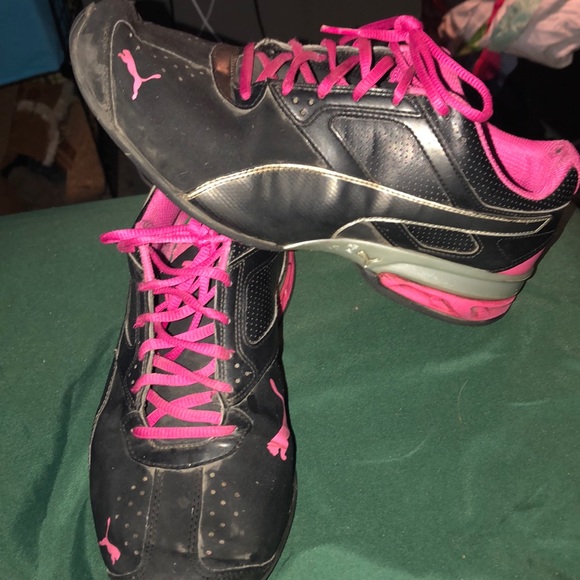 Used Puma Shoes - Picture 2 of 5